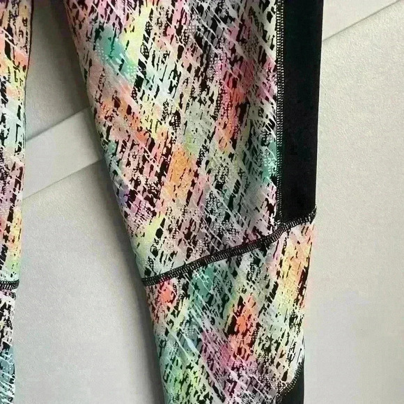 Victoria Secret  VSX Knockout Leggings size S Medium Rise Yoga - Picture 6 of 8